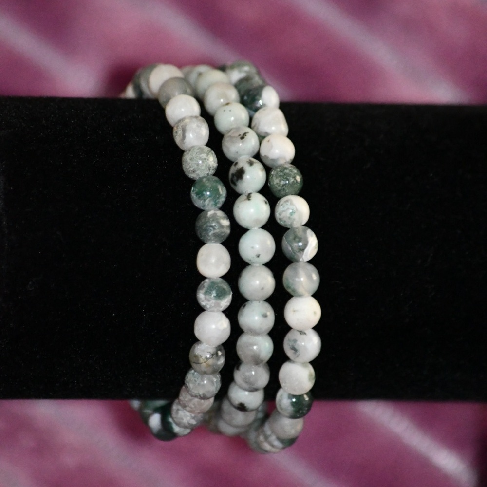 Elegant Green and White Beaded Stretch Bracelet Set #011